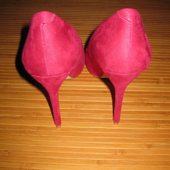 Akira Fuchsia Pink Newbie Faux Suede Pumps Size 7.5 NIB Pointed Toe Stiletto - Picture 4 of 6